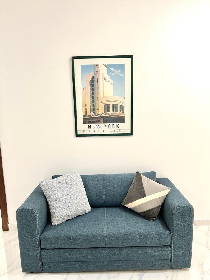 Condo With Patio Overlooking Piazza Gzira Luaran gambar
